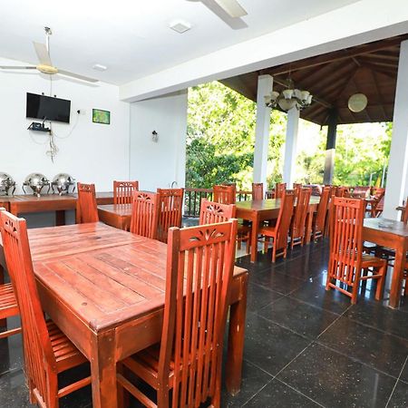 Yala Rich Lodge Tissamaharama Kültér fotó